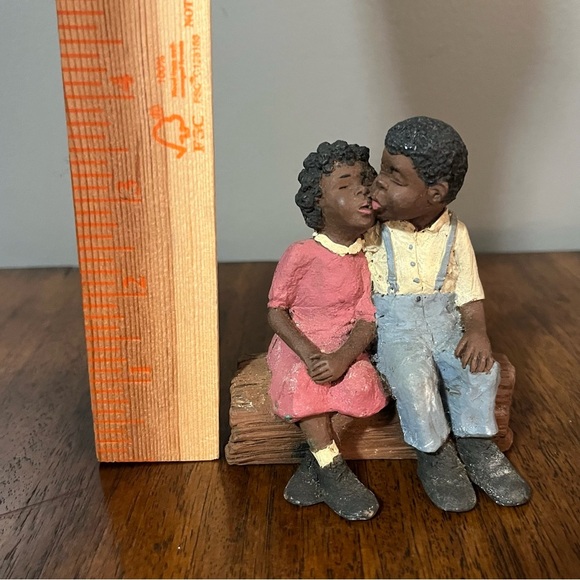 "All God's Children" figurine created by artist Miss Eula, aka Janie Phillips. - Picture 6 of 7